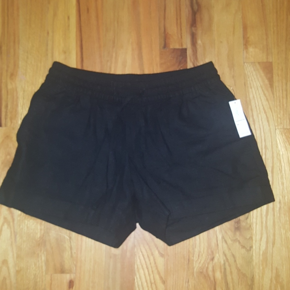 Comfy woven shorts